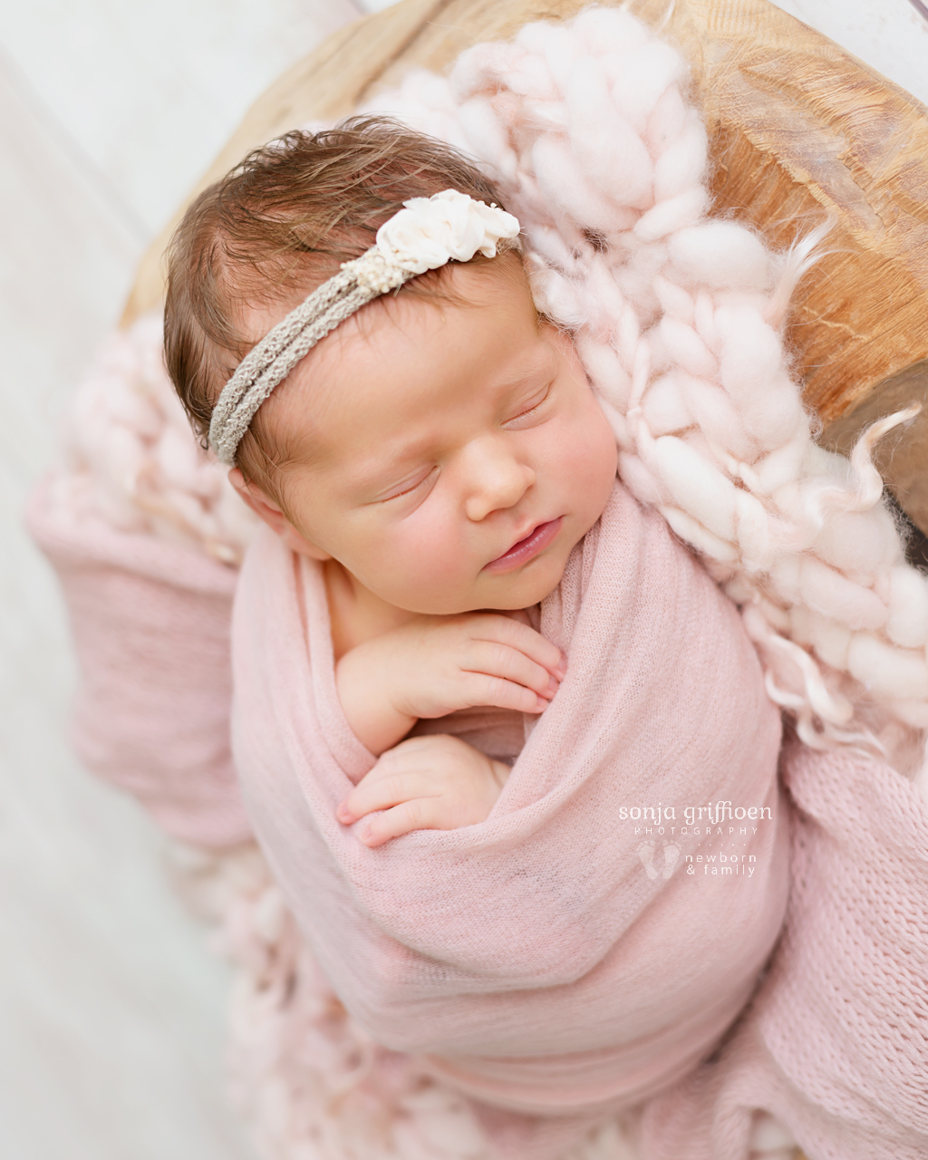 Cleo-Newborn-Brisbane-Newborn-Photographer-Sonja-Griffioen-03b.jpg