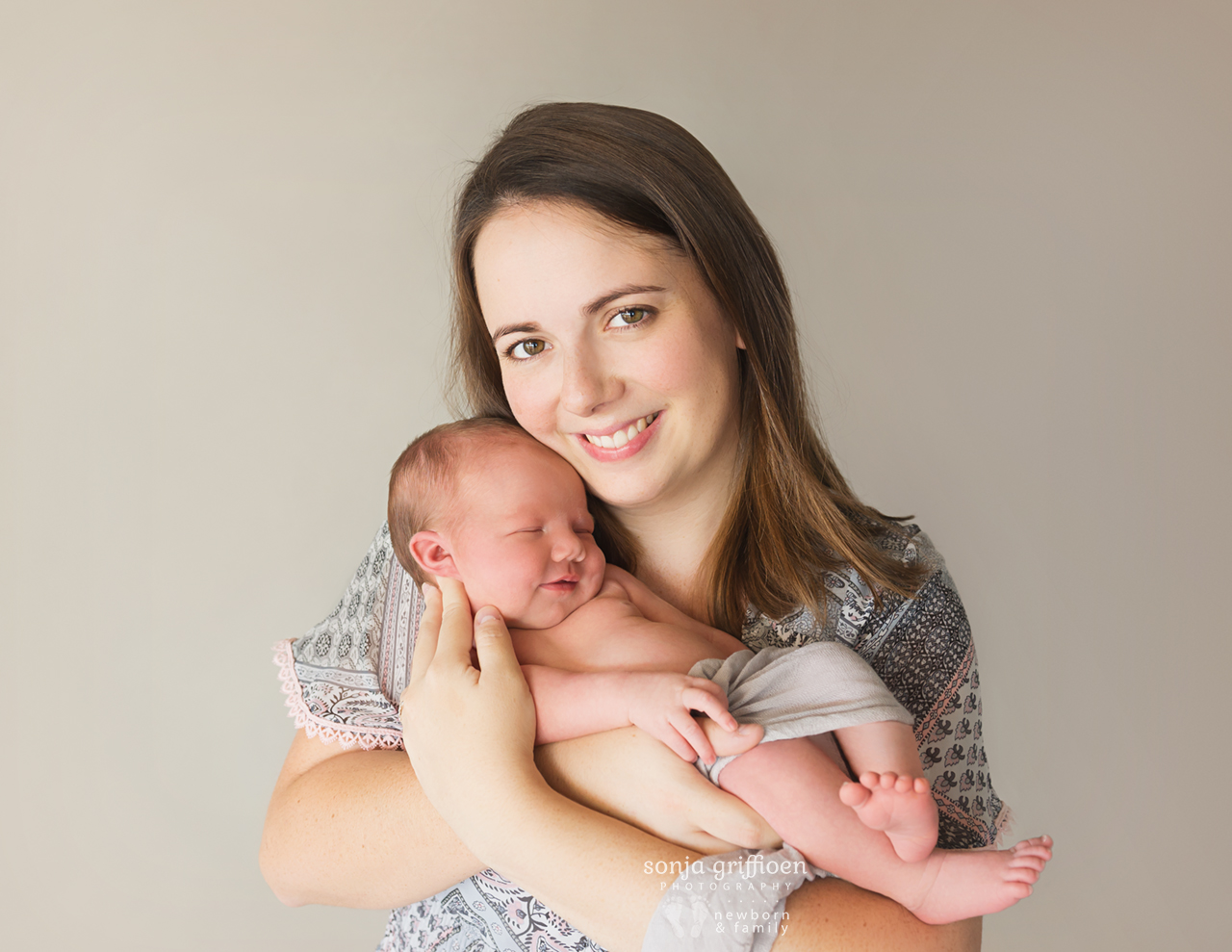 Ella-Newborn-Brisbane-Newborn-Photographer-01.jpg