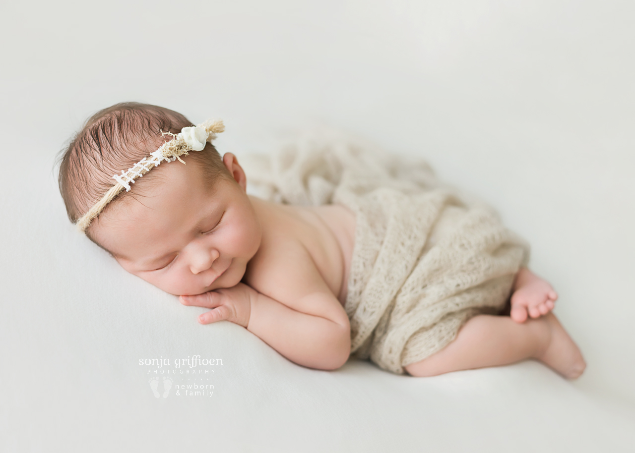 Elsi-Newborn-Brisbane-Newborn-Photographer-Sonja-Griffioen-13.jpg