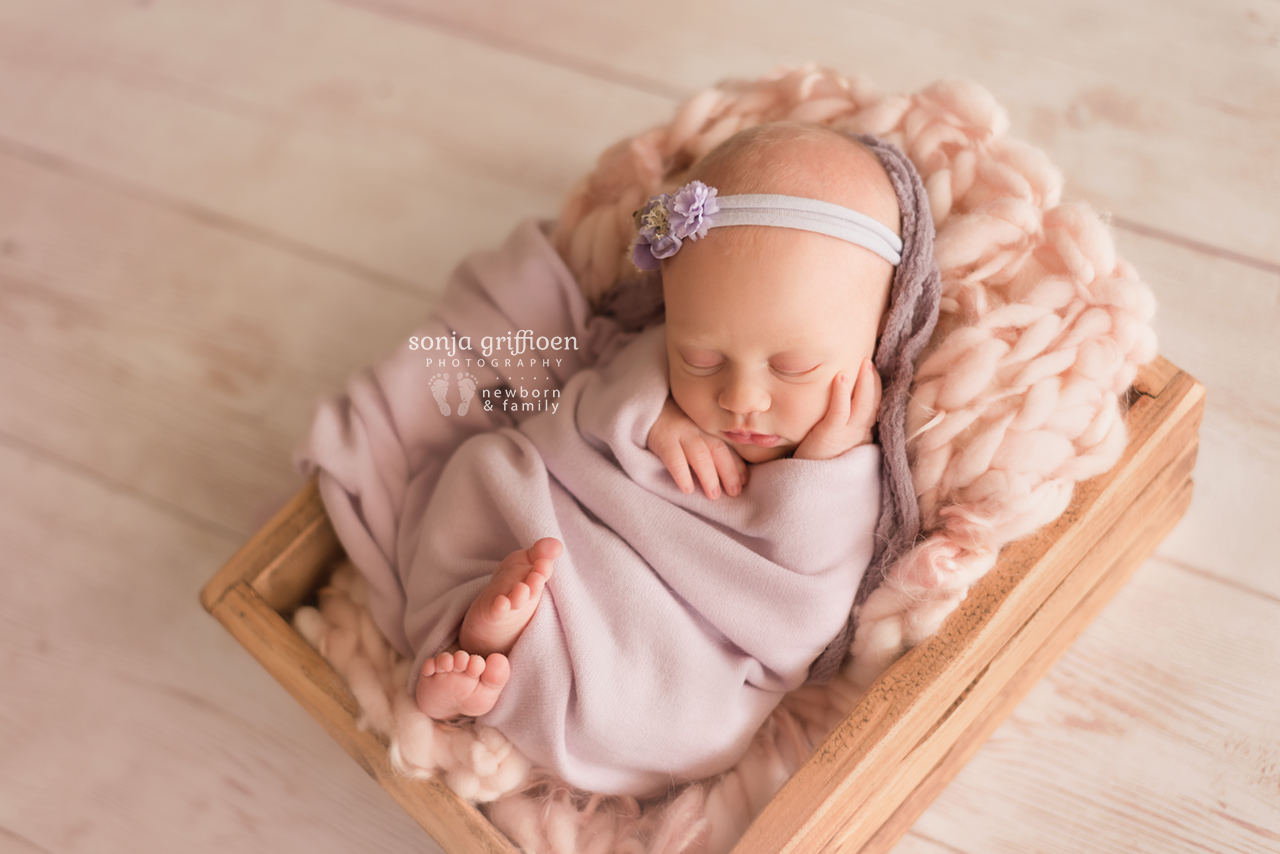 Elsie-Newborn-Brisbane-Newborn-Photographer-Sonja-Griffioen-01.jpg