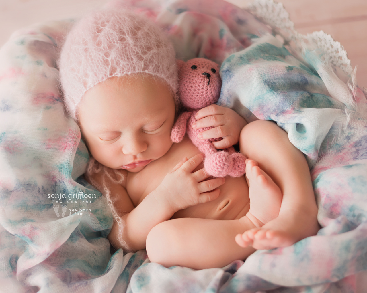 Elsie-Newborn-Brisbane-Newborn-Photographer-Sonja-Griffioen-05.jpg