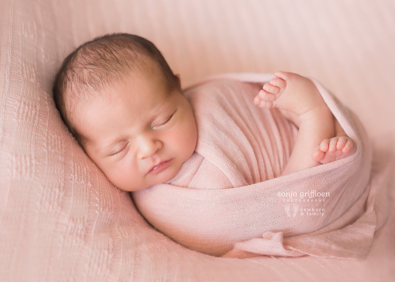 Emma-Newborn-Brisbane-Newborn-Photographer-Sonja-Griffioen-05.jpg