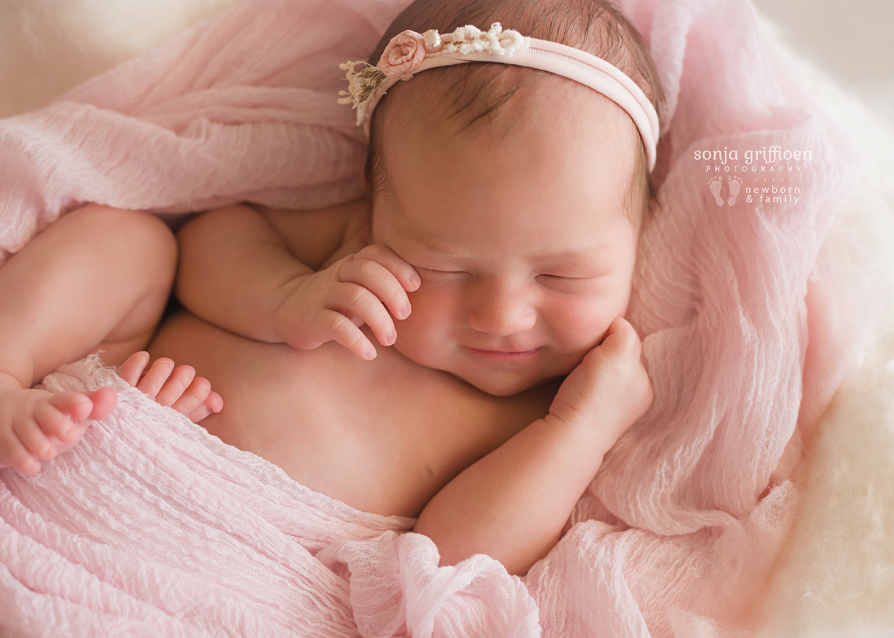 Estella-Newborn-Brisbane-Newborn-Photographer-Sonja-Griffioen-13.jpg