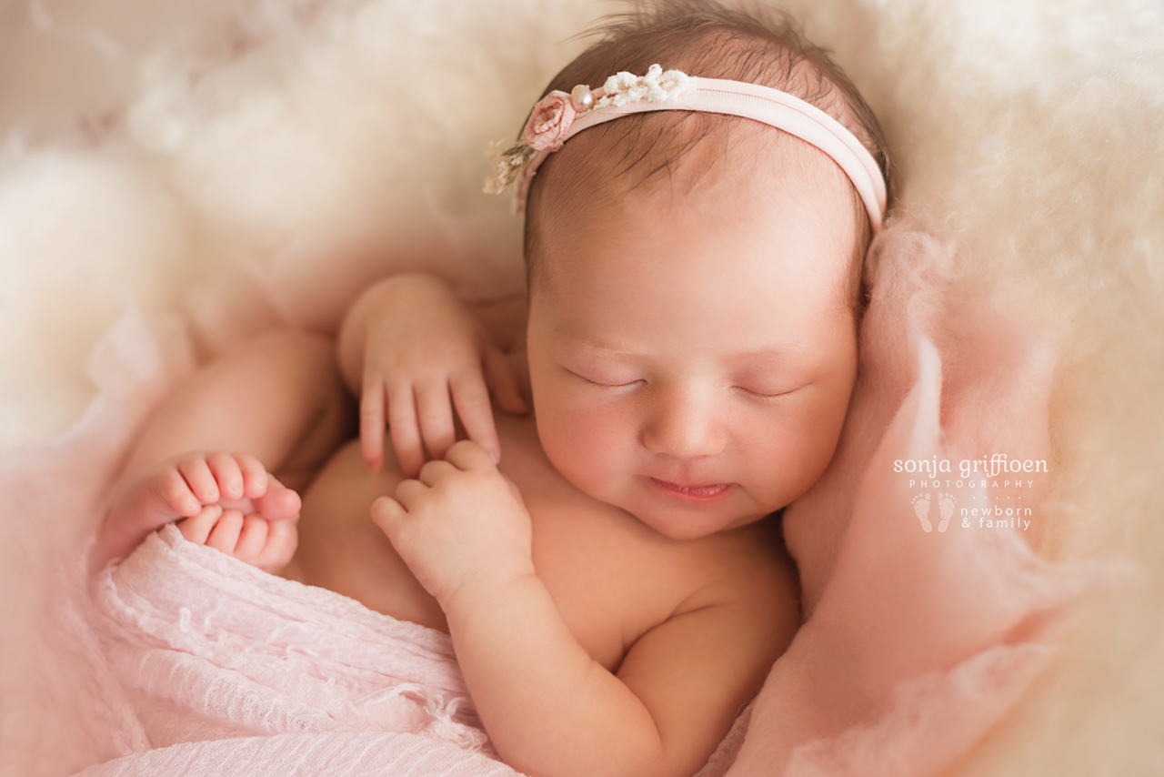 Estella-Newborn-Brisbane-Newborn-Photographer-Sonja-Griffioen-17.jpg