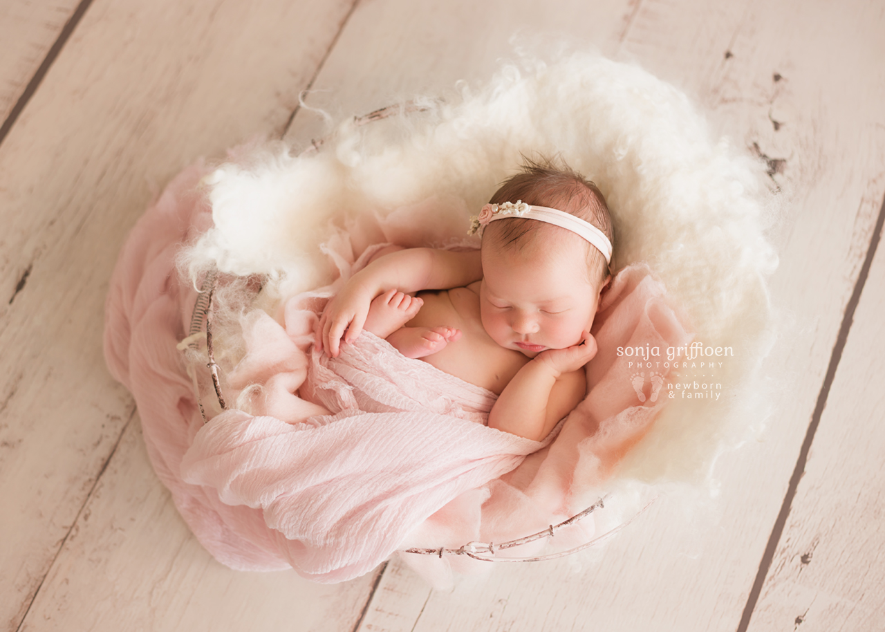 Estella-Newborn-Brisbane-Newborn-Photographer-Sonja-Griffioen-19.jpg