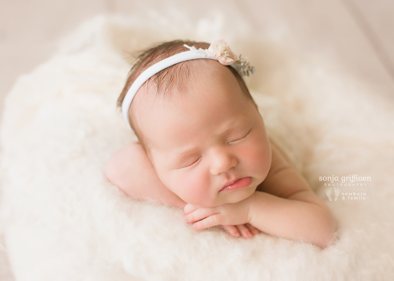 Estella-Newborn-Brisbane-Newborn-Photographer-Sonja-Griffioen-30.jpg