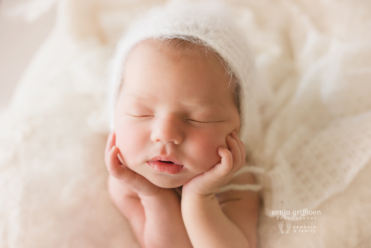 Estella-Newborn-Brisbane-Newborn-Photographer-Sonja-Griffioen-33.jpg