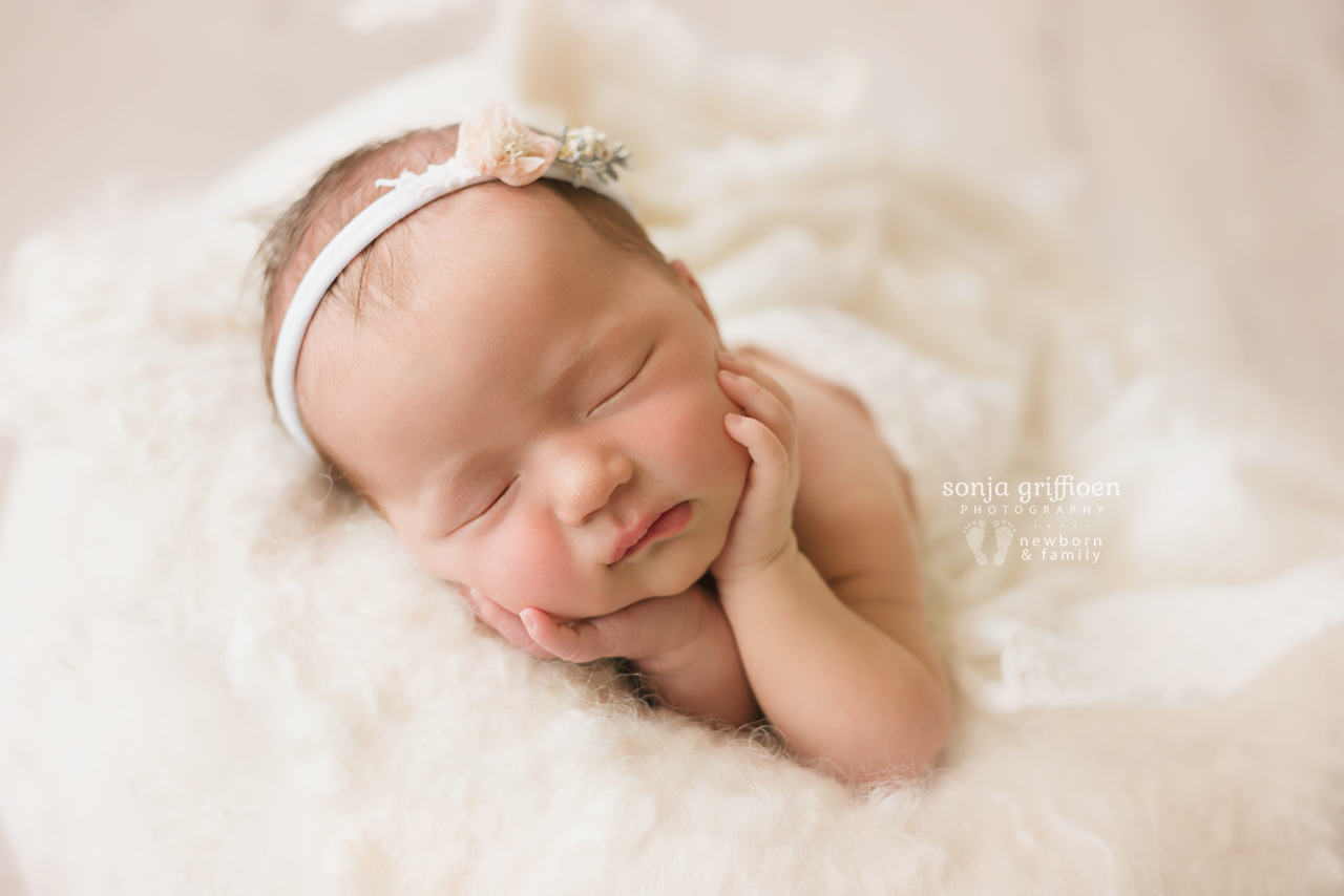 Estella-Newborn-Brisbane-Newborn-Photographer-Sonja-Griffioen-36.jpg