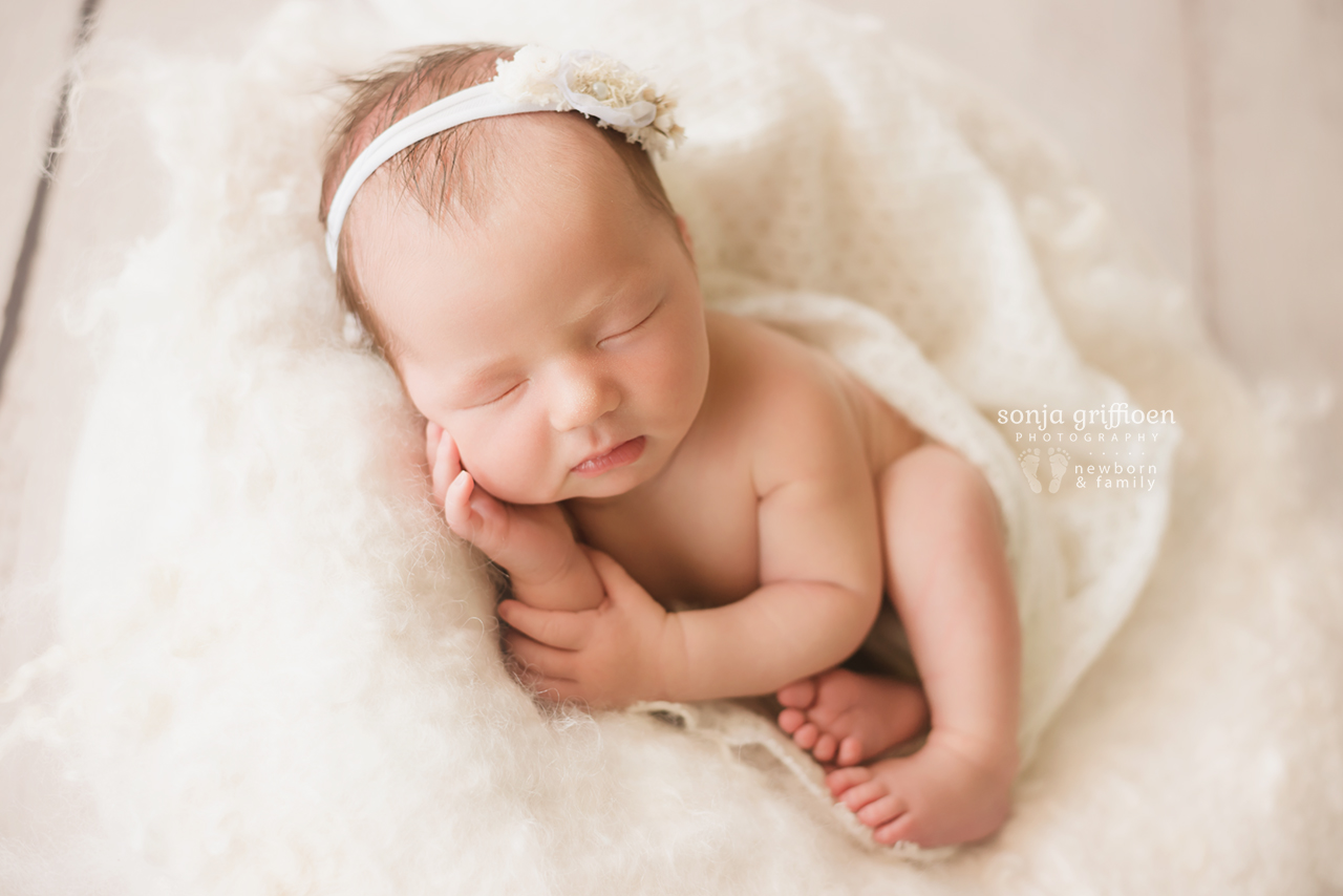 Estella-Newborn-Brisbane-Newborn-Photographer-Sonja-Griffioen-37.jpg