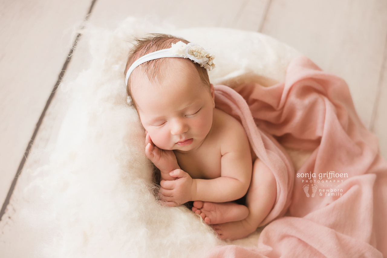 Estella-Newborn-Brisbane-Newborn-Photographer-Sonja-Griffioen-39.jpg