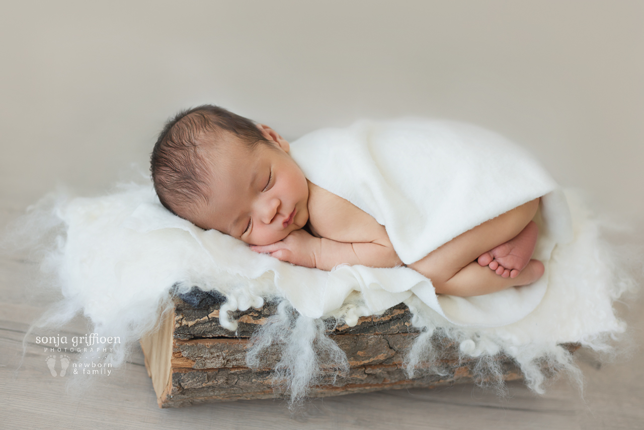 Ethan-Newborn-Brisbane-Newborn-Photographer-Sonja-Griffioen-18.jpg