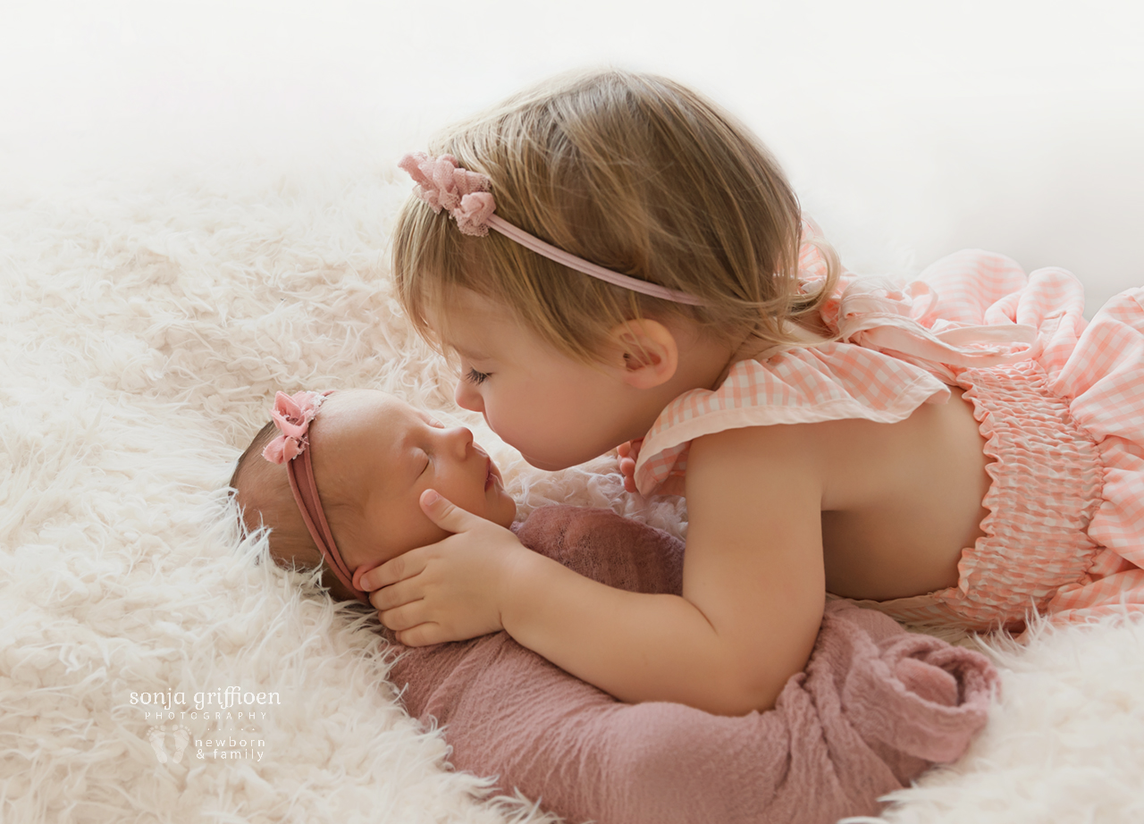 Everlyn-Newborn-Brisbane-Newborn-Photographer-Sonja-Griffioen-03b.jpg