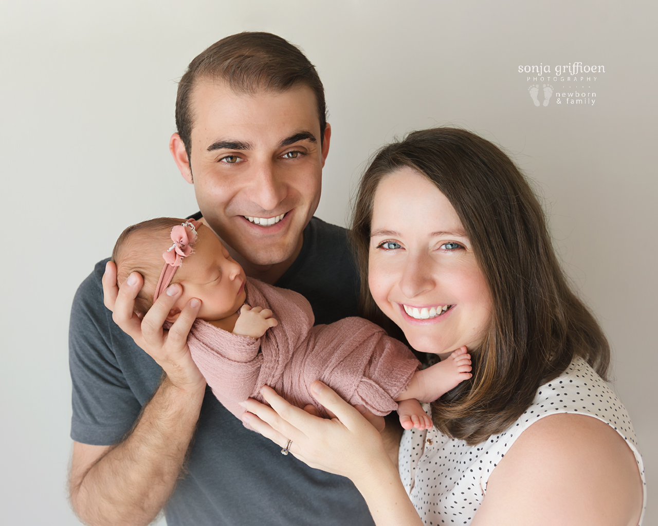 Everlyn-Newborn-Brisbane-Newborn-Photographer-Sonja-Griffioen-05.jpg