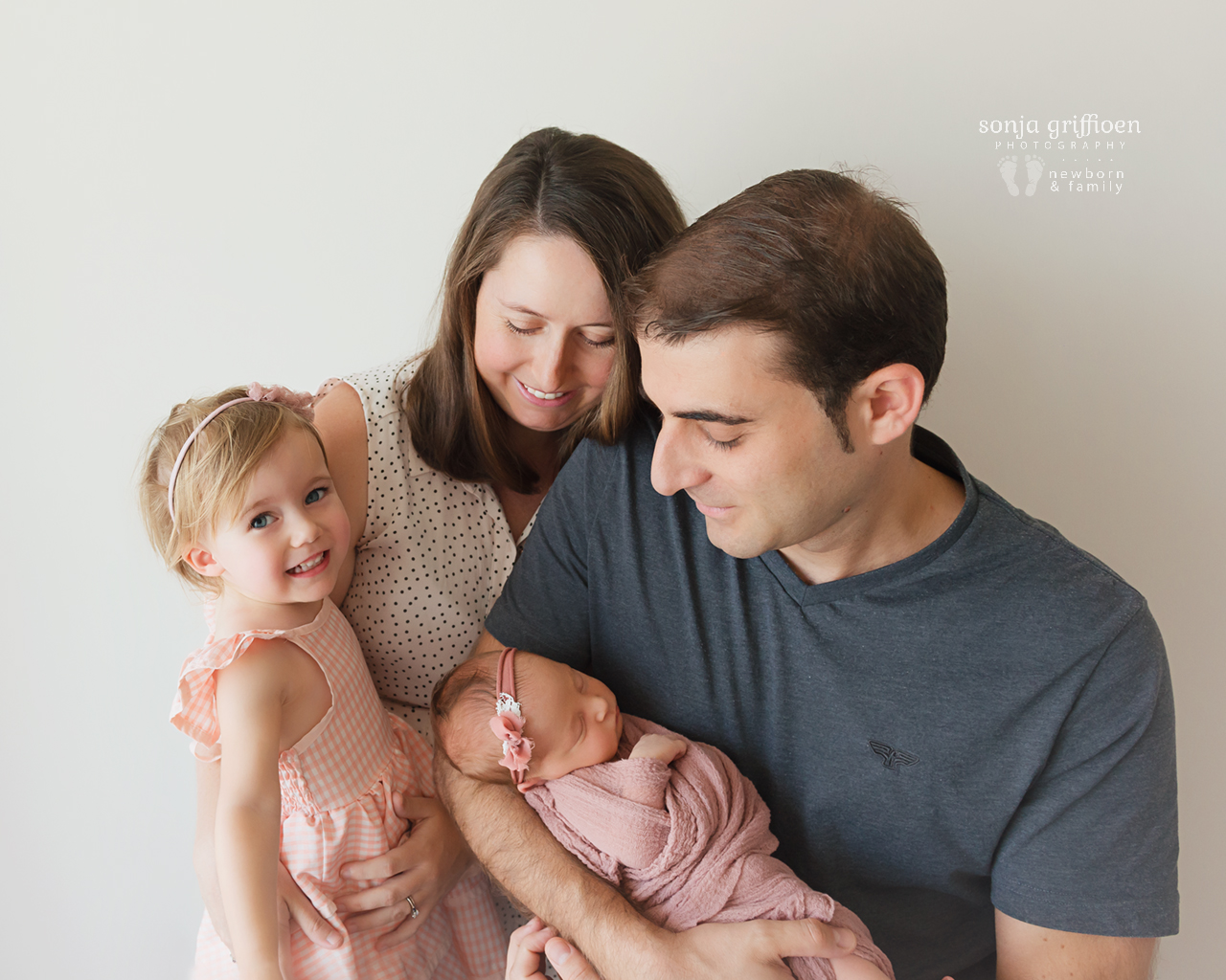 Everlyn-Newborn-Brisbane-Newborn-Photographer-Sonja-Griffioen-09.jpg