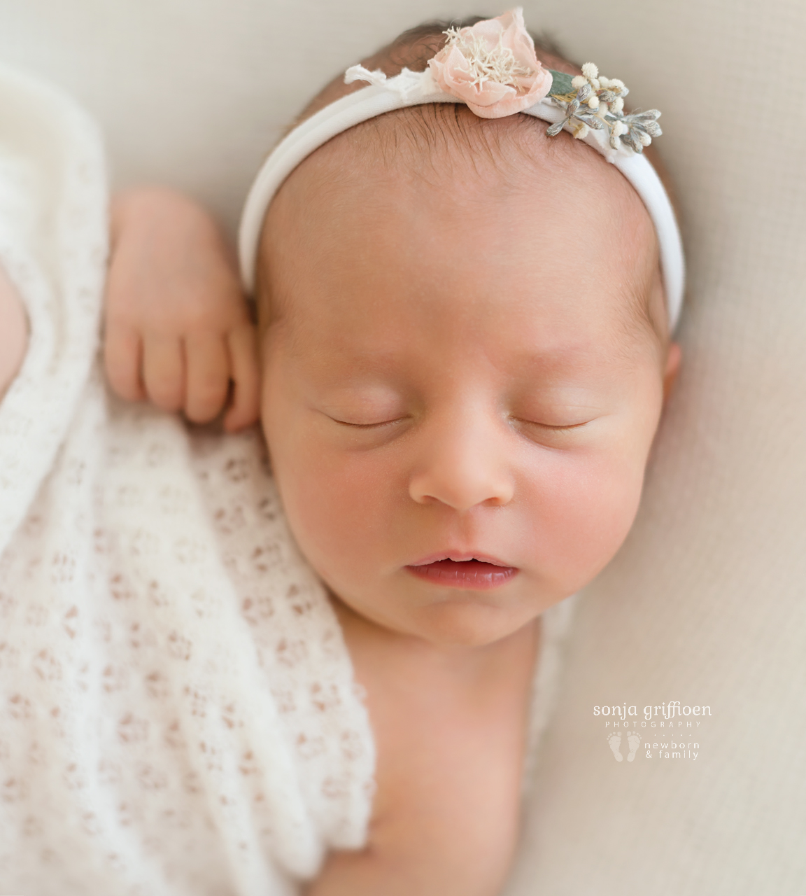 Everlyn-Newborn-Brisbane-Newborn-Photographer-Sonja-Griffioen-25.jpg