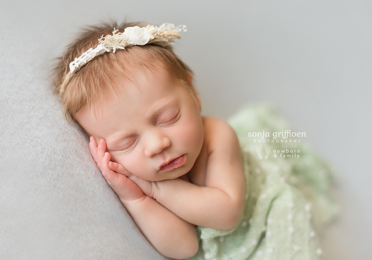 Freya-Newborn-Brisbane-Newborn-Photographer-Sonja-Griffioen-13.jpg