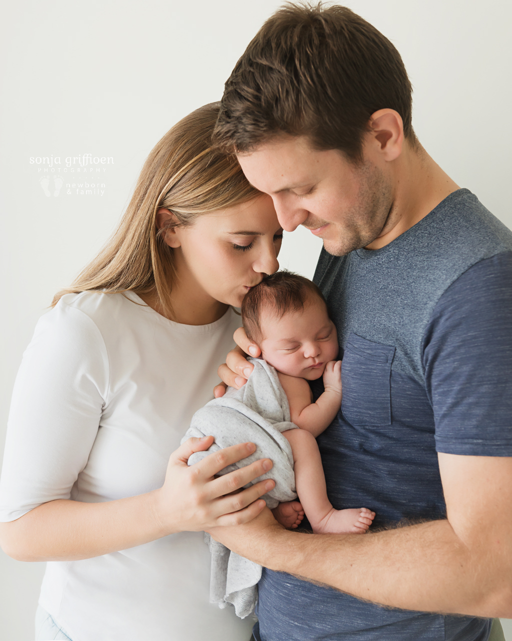 Gwen-Newborn-Brisbane-Newborn-Photographer-Sonja-Griffioen-03.jpg