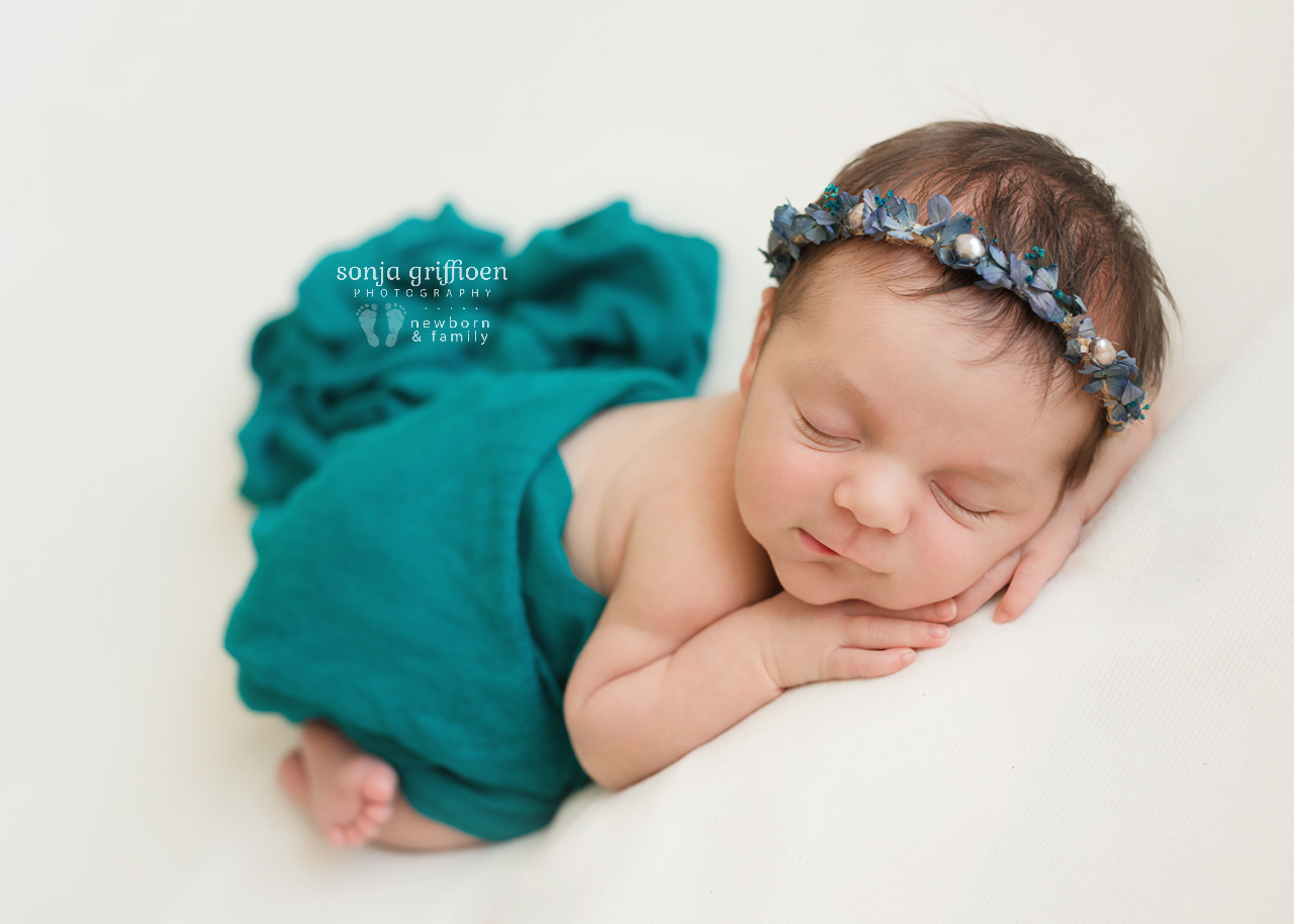 Gwen-Newborn-Brisbane-Newborn-Photographer-Sonja-Griffioen-06.jpg