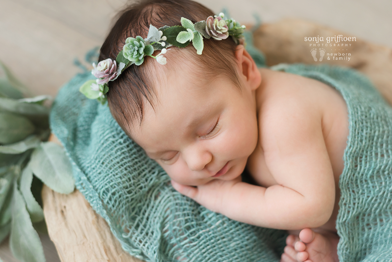 Gwen-Newborn-Brisbane-Newborn-Photographer-Sonja-Griffioen-07.jpg