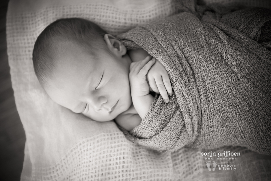 Hans-Newborn-Brisbane-Newborn-Photography-Sonja-Griffioen-1bw.jpg