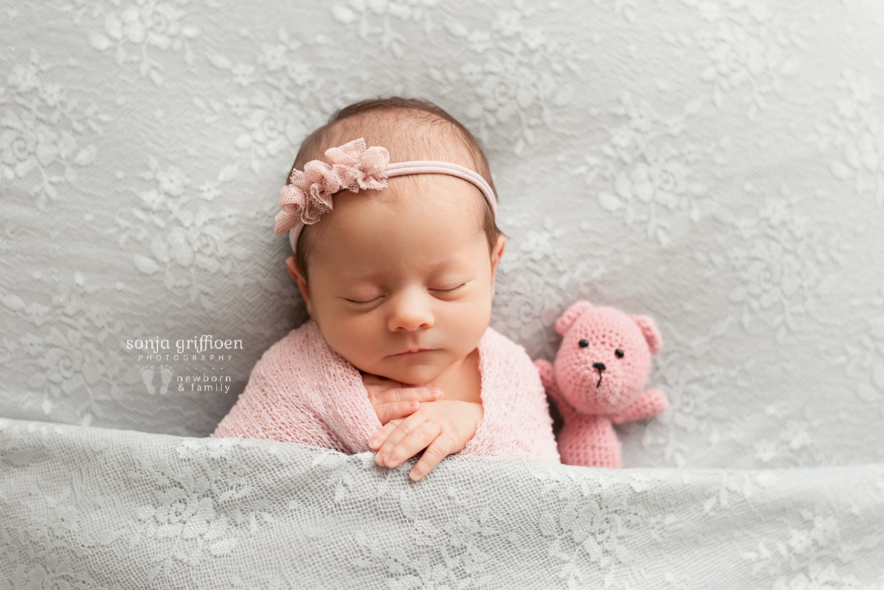 Hazel-Newborn-Brisbane-Newborn-Photographer-Sonja-Griffioen-011.jpg