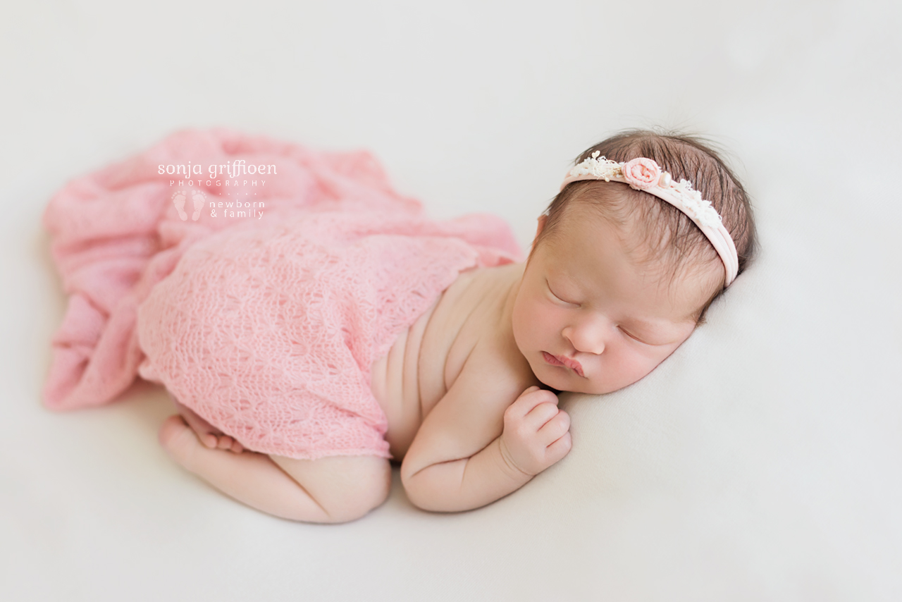 Hazel-Newborn-Brisbane-Newborn-Photographer-Sonja-Griffioen-08.jpg