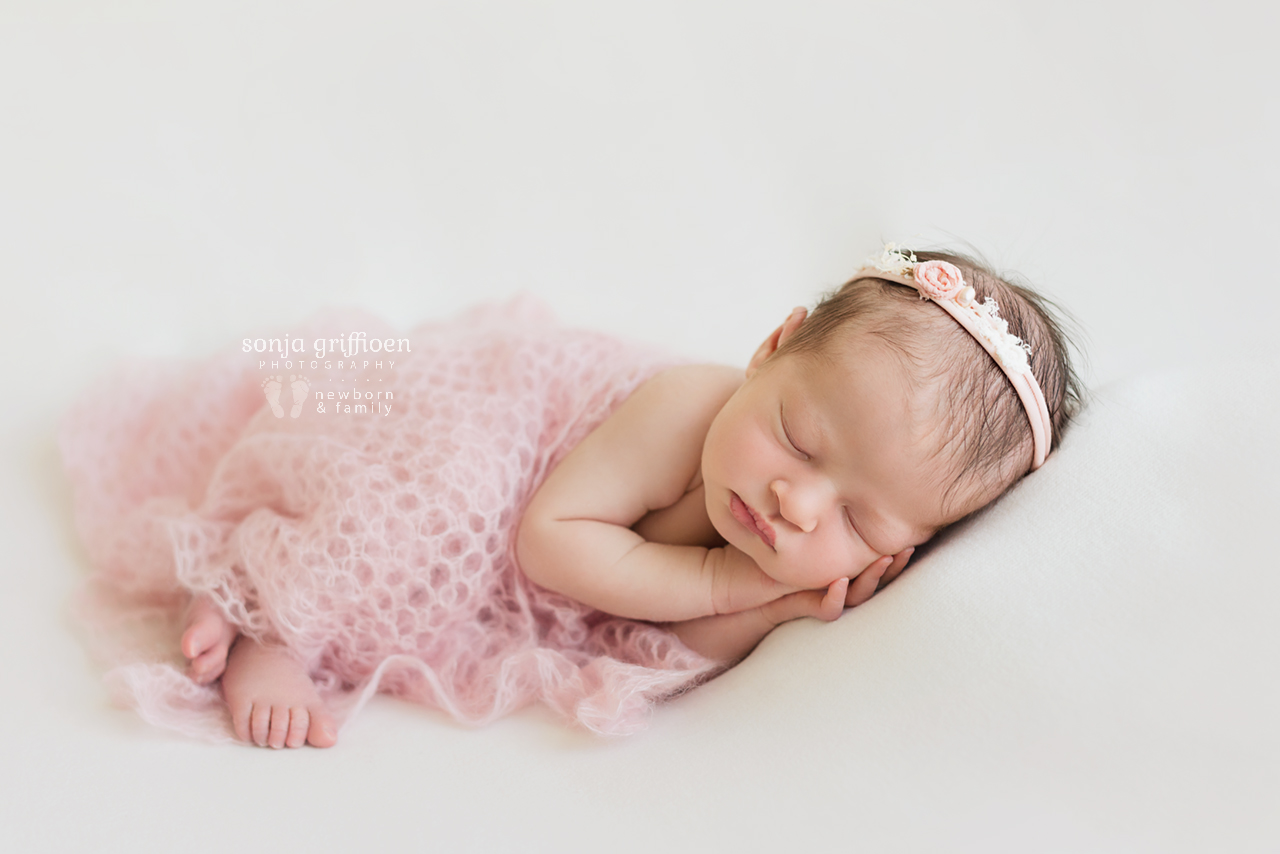 Hazel-Newborn-Brisbane-Newborn-Photographer-Sonja-Griffioen-09.jpg