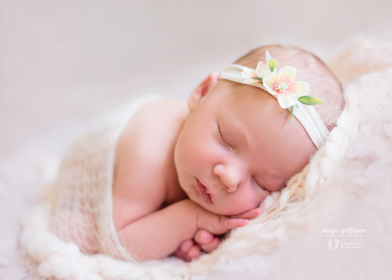 Isabella-Newborn-Brisbane-Newborn-Photographer-Sonja-Griffioen-13.jpg