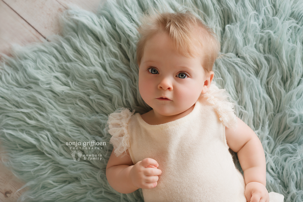 Isabelle-Milestone-Brisbane-Baby-Photographer-Sonja-Griffioen-03.jpg