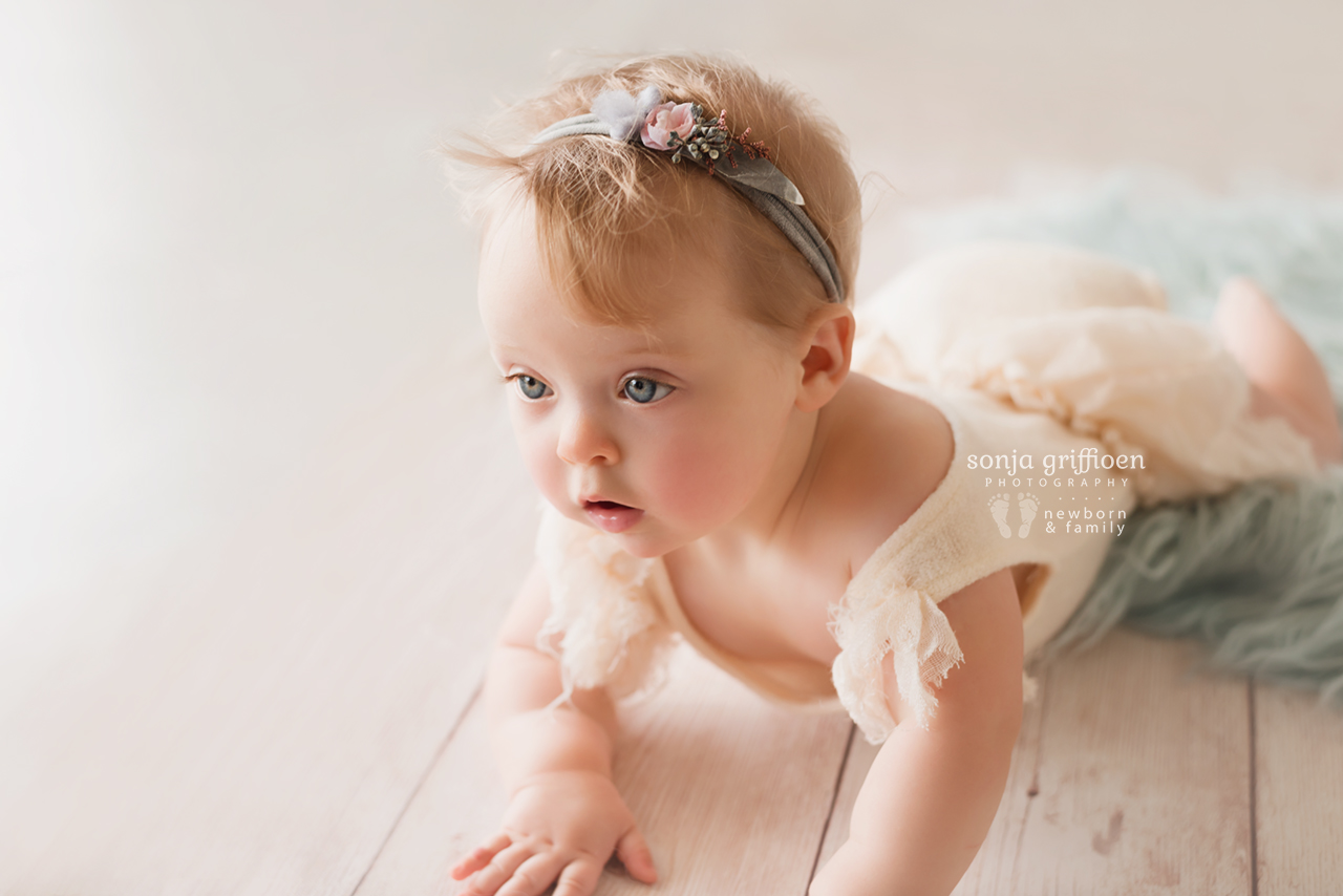 Isabelle-Milestone-Brisbane-Baby-Photographer-Sonja-Griffioen-10.jpg