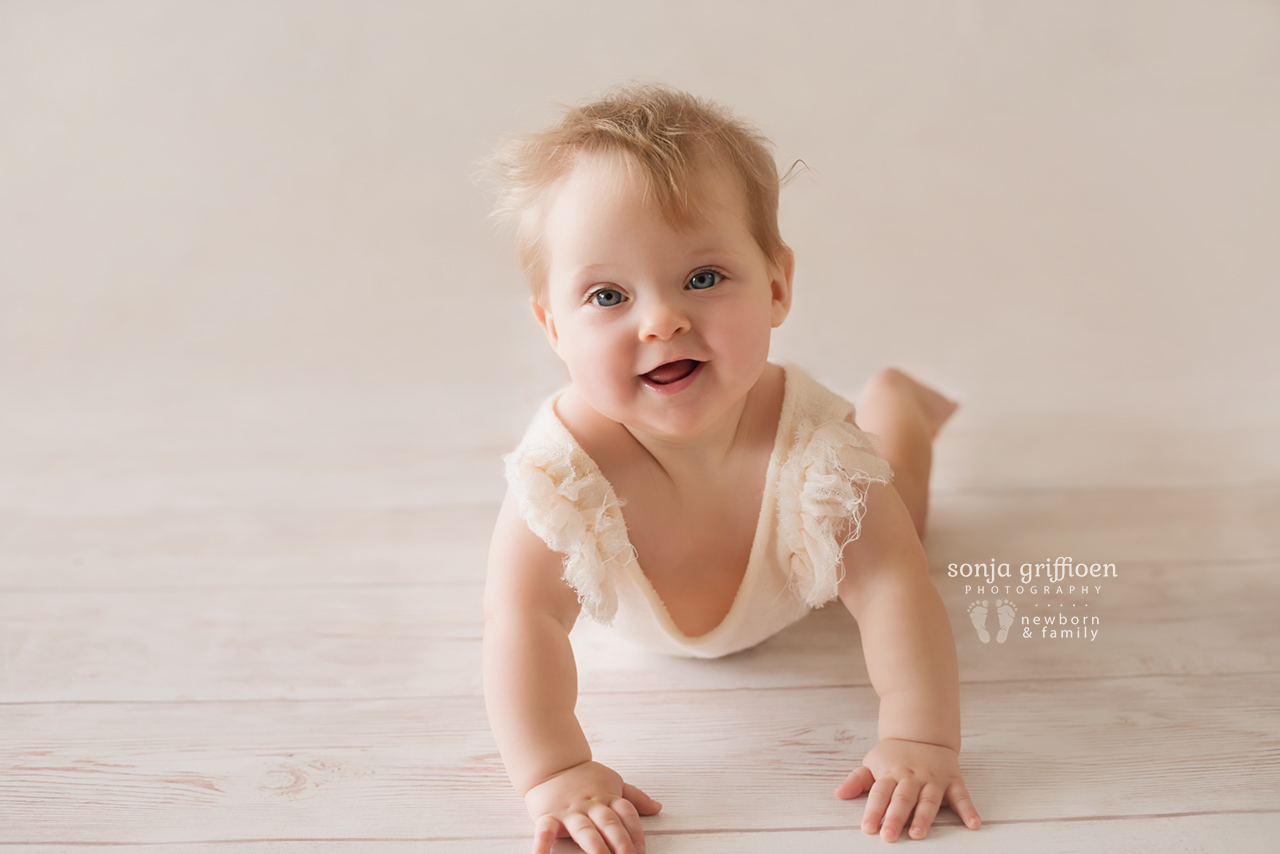 Isabelle-Milestone-Brisbane-Baby-Photographer-Sonja-Griffioen-15.jpg