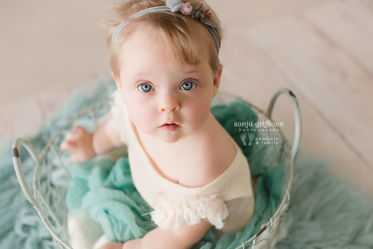 Isabelle-Milestone-Brisbane-Baby-Photographer-Sonja-Griffioen-16.jpg