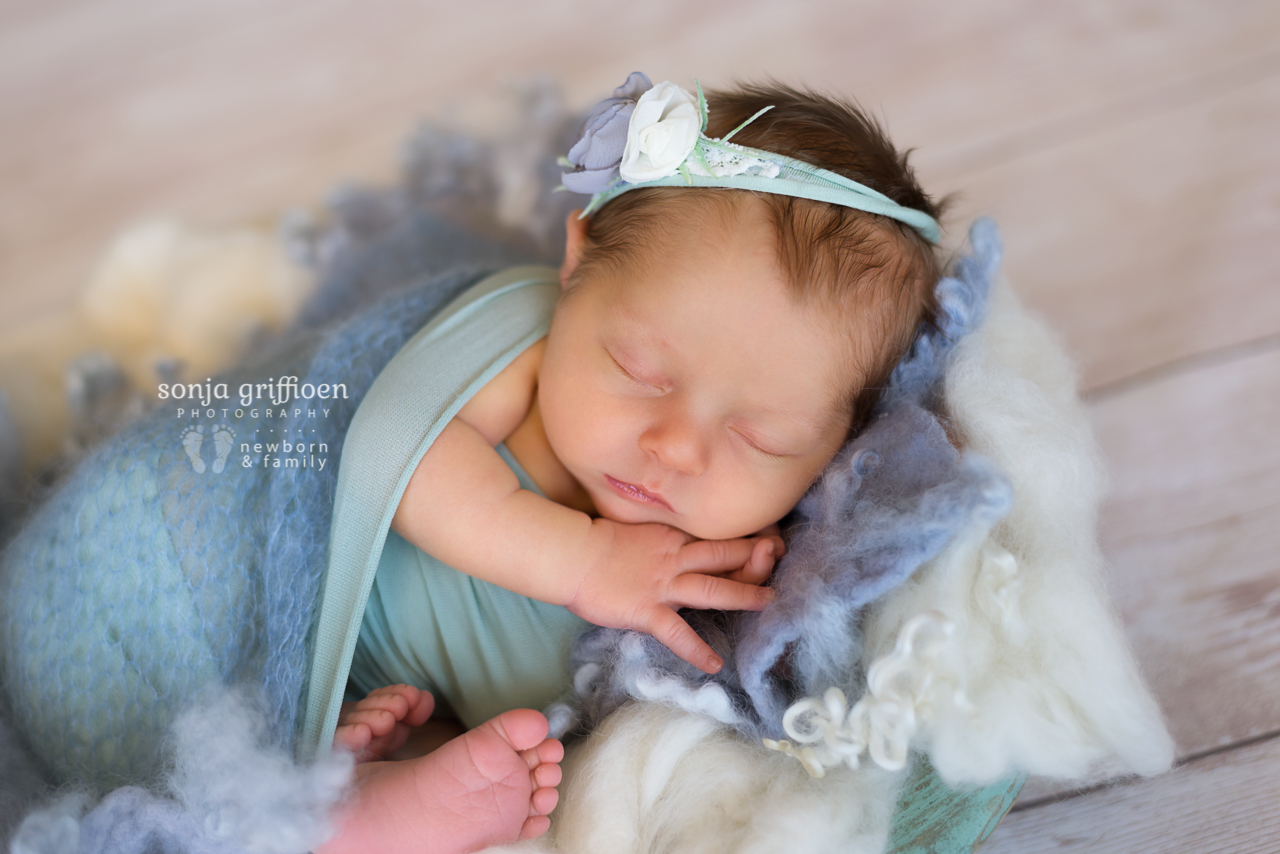 Isabelle-Newborn-Brisbane-Newborn-Photographer-Sonja-Griffioen-09.jpg