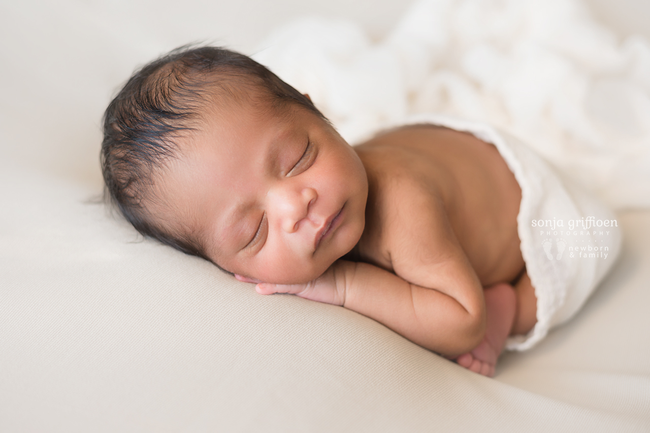 Ishaan-Newborn-Brisbane-Newborn-Photographer-Sonja-Griffioen-09.jpg