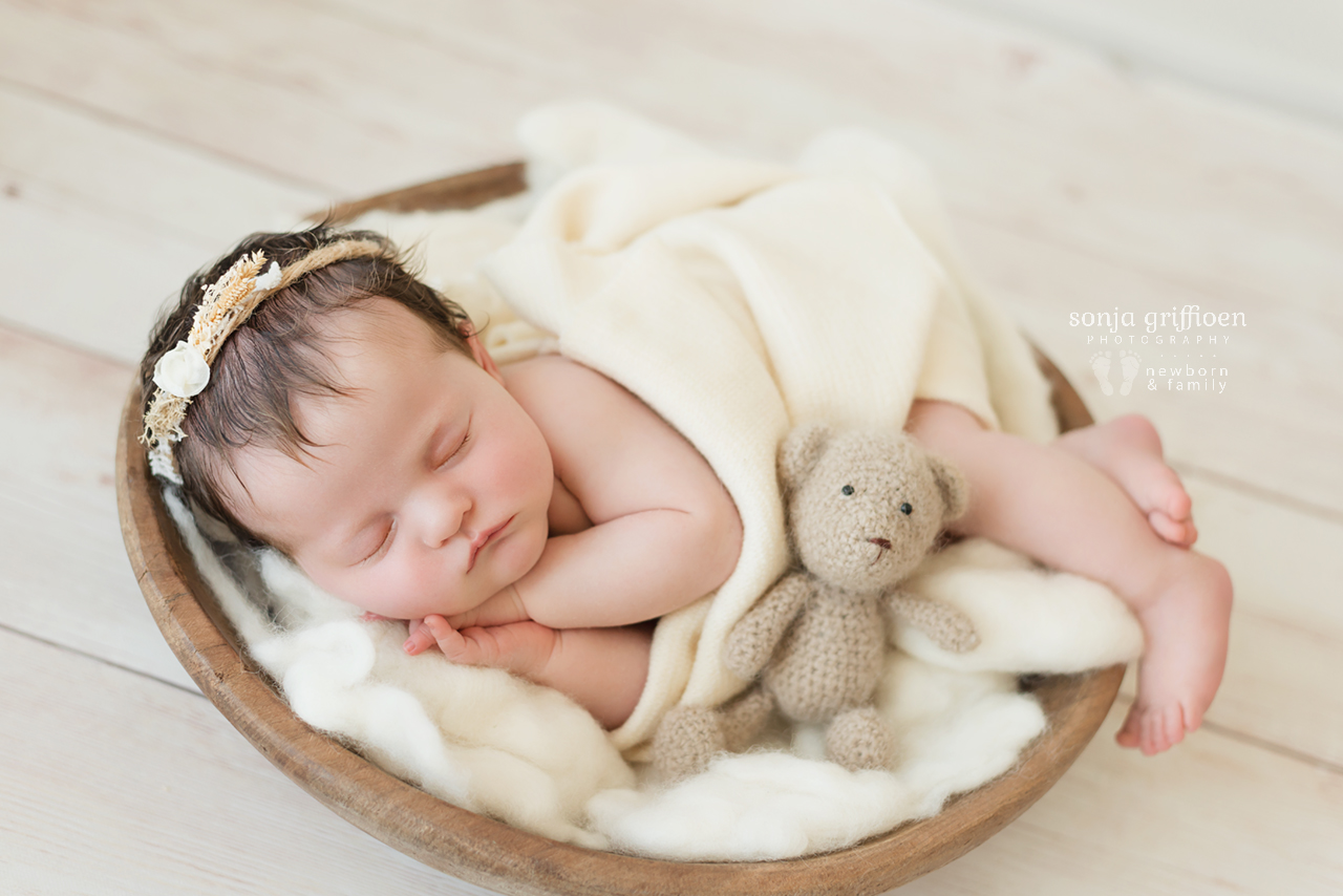 Isla-Newborn-Brisbane-Newborn-Photographer-Sonja-Griffioen-10.jpg