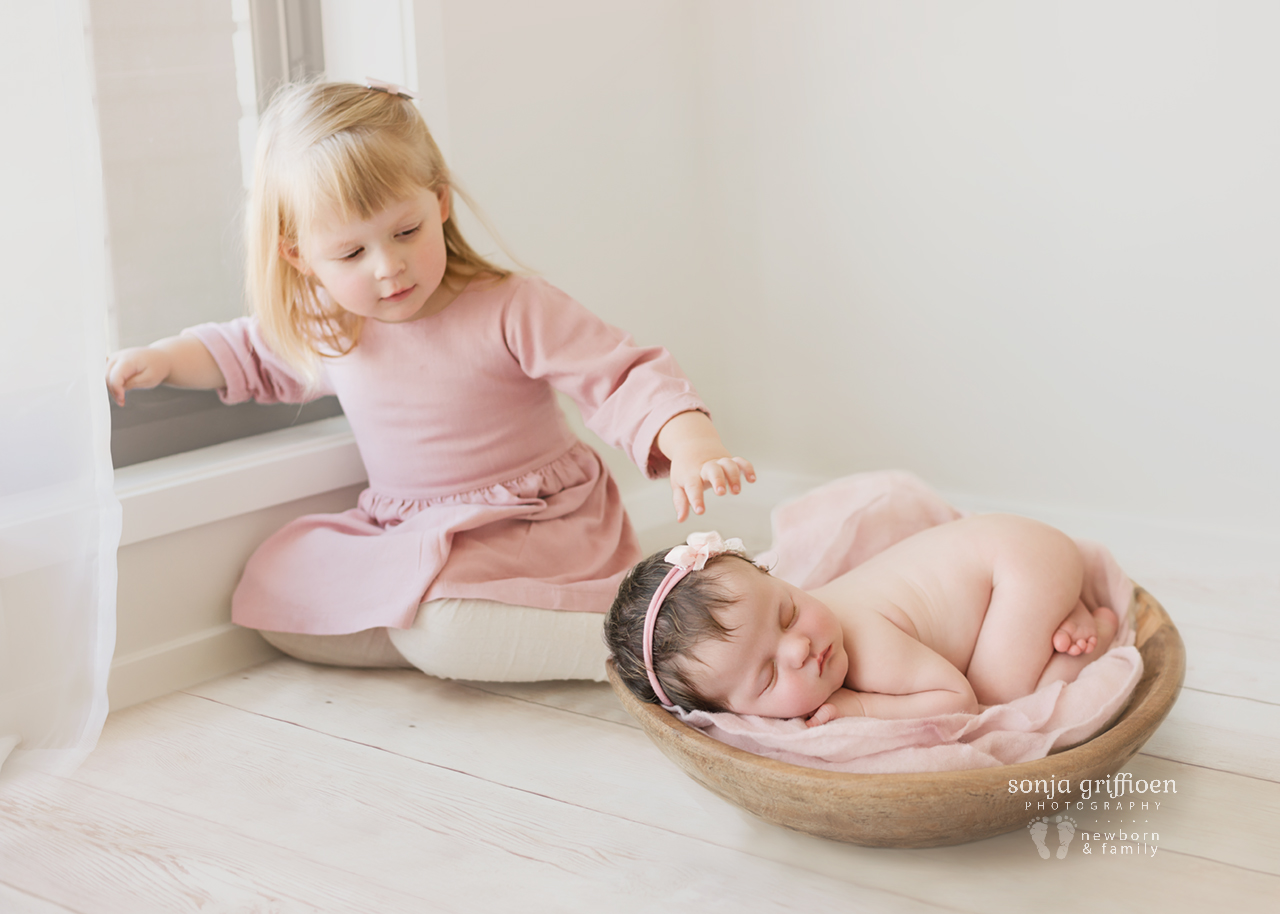 Isla-Newborn-Brisbane-Newborn-Photographer-Sonja-Griffioen-11.jpg