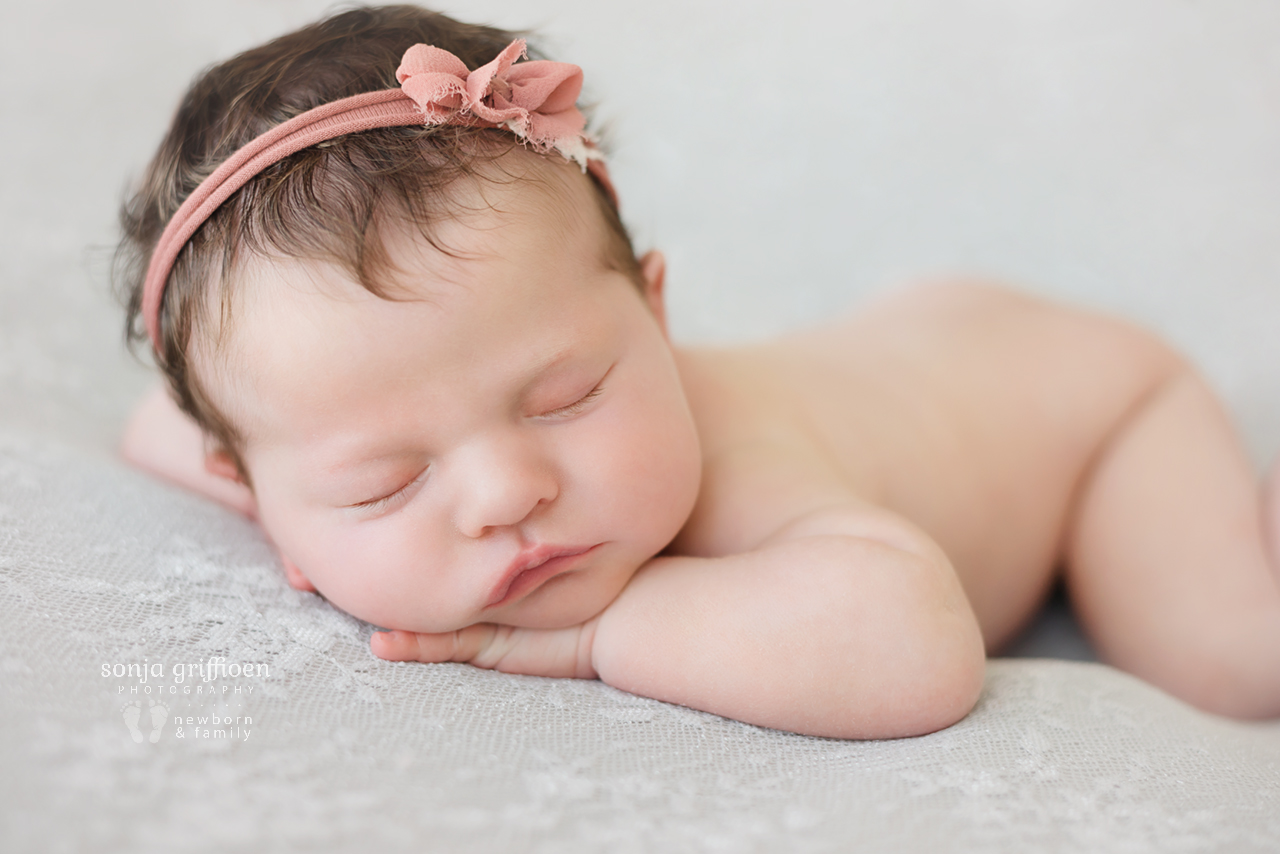 Isla-Newborn-Brisbane-Newborn-Photographer-Sonja-Griffioen-16.jpg