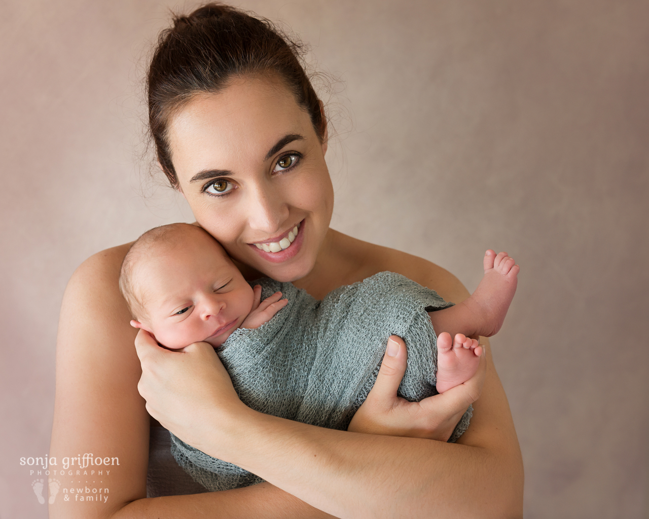 James-Newborn-Brisbane-Newborn-Photographer-Sonja-Griffioen-01.jpg