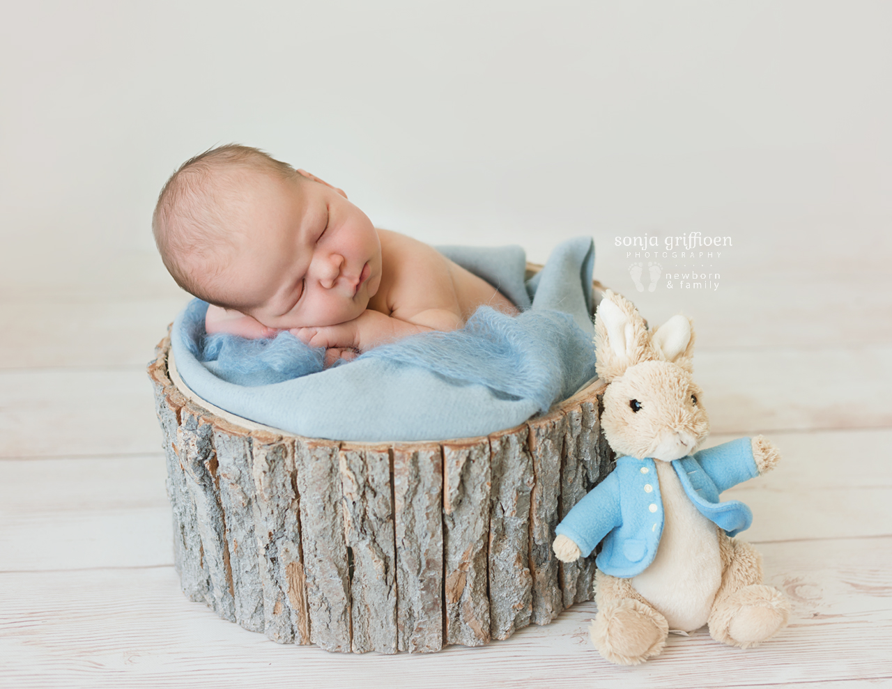 Joshua-Newborn-Brisbane-Newborn-Photographer-Sonja-Griffioen-03.jpg