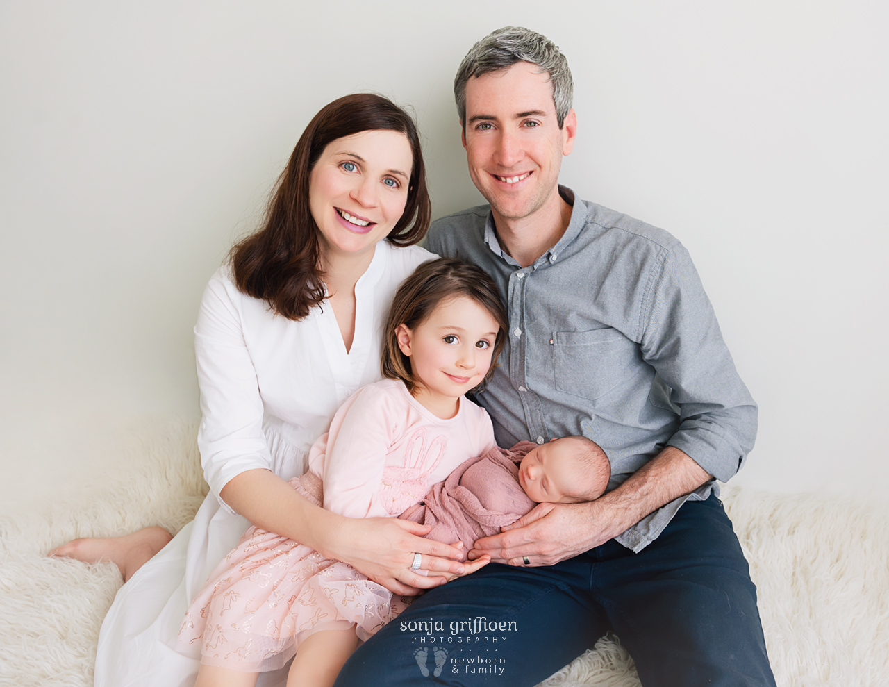 Katie-Newborn-Brisbane-Newborn-Photographer-Sonja-Griffioen-05.jpg
