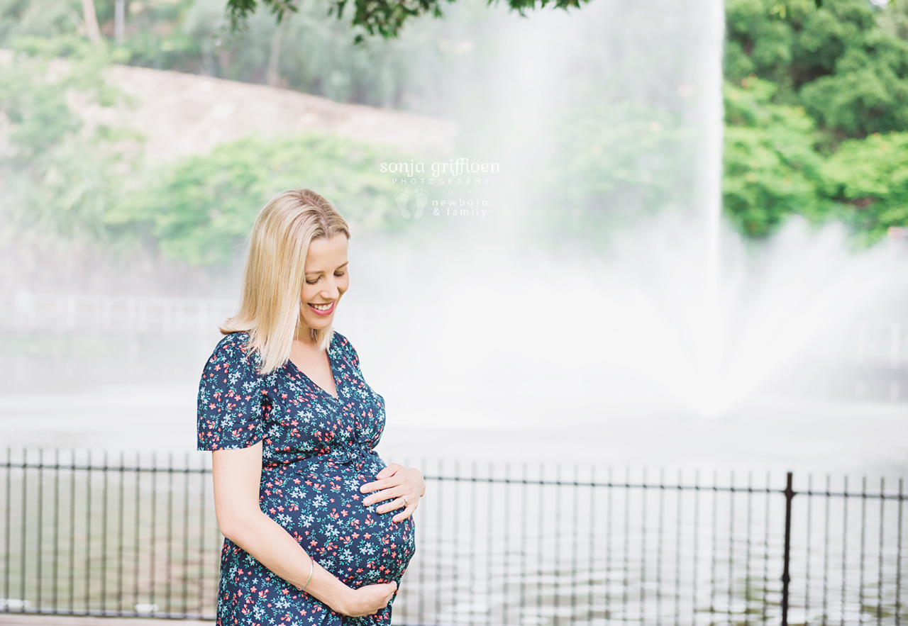 Kim-Maternity-Brisbane-Newborn-Photographer-Sonja-Griffioen-012.jpg