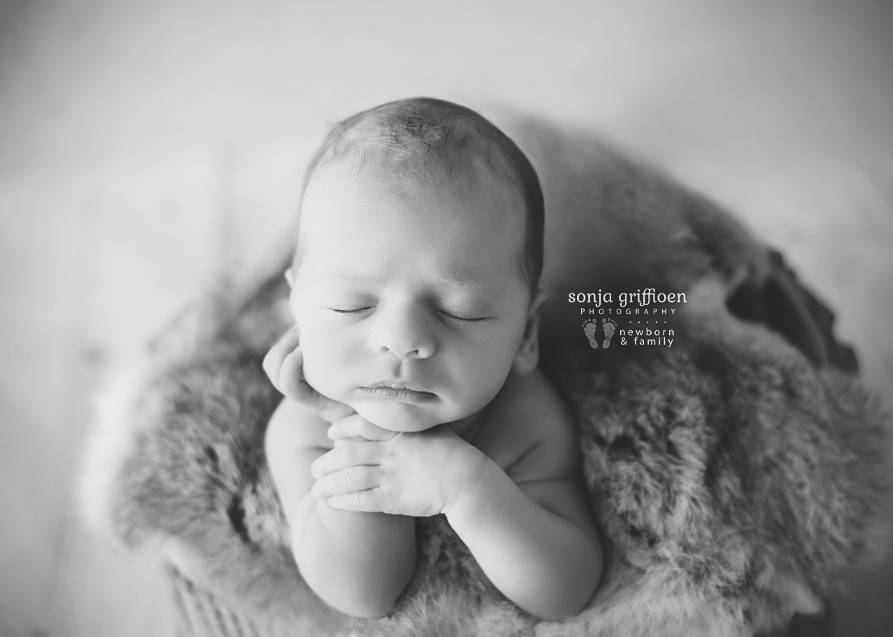 Koby-Newborn-Brisbane-Newborn-Photographer-Sonja-Griffioen-06bw.jpg