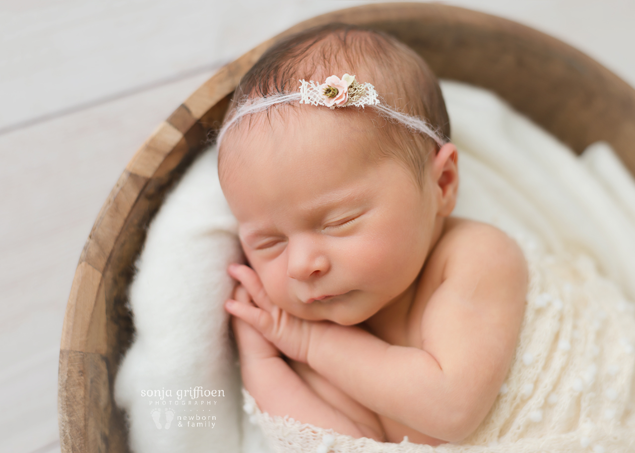 Lara-Newborn-Brisbane-Newborn-Photographer-Sonja-Griffioen-061.jpg