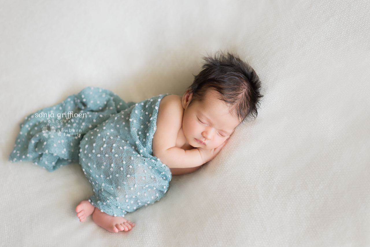 Lara-Newborn-Brisbane-Newborn-Photographer-Sonja-Griffioen-09.jpg