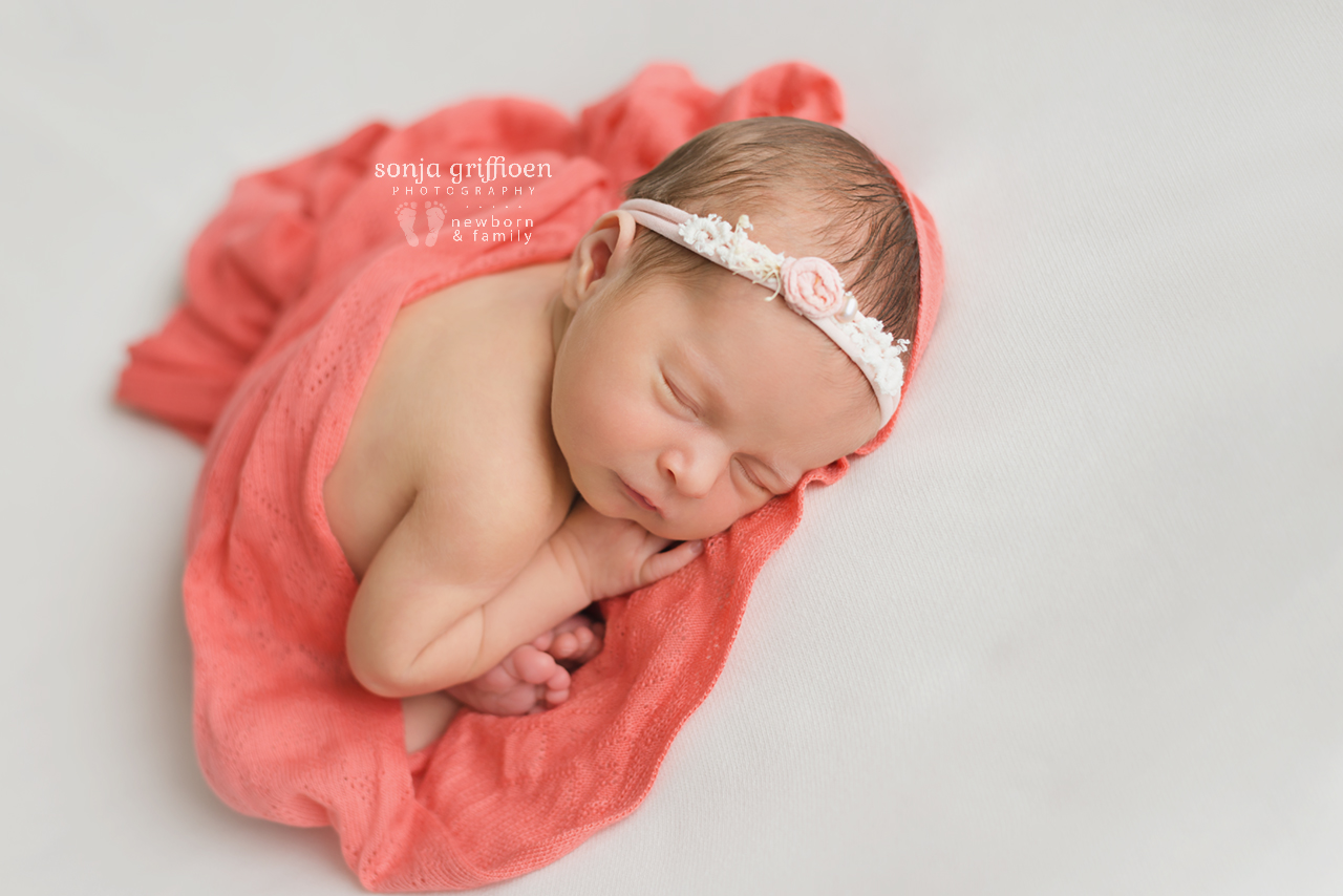 Lara-Newborn-Brisbane-Newborn-Photographer-Sonja-Griffioen-12.jpg