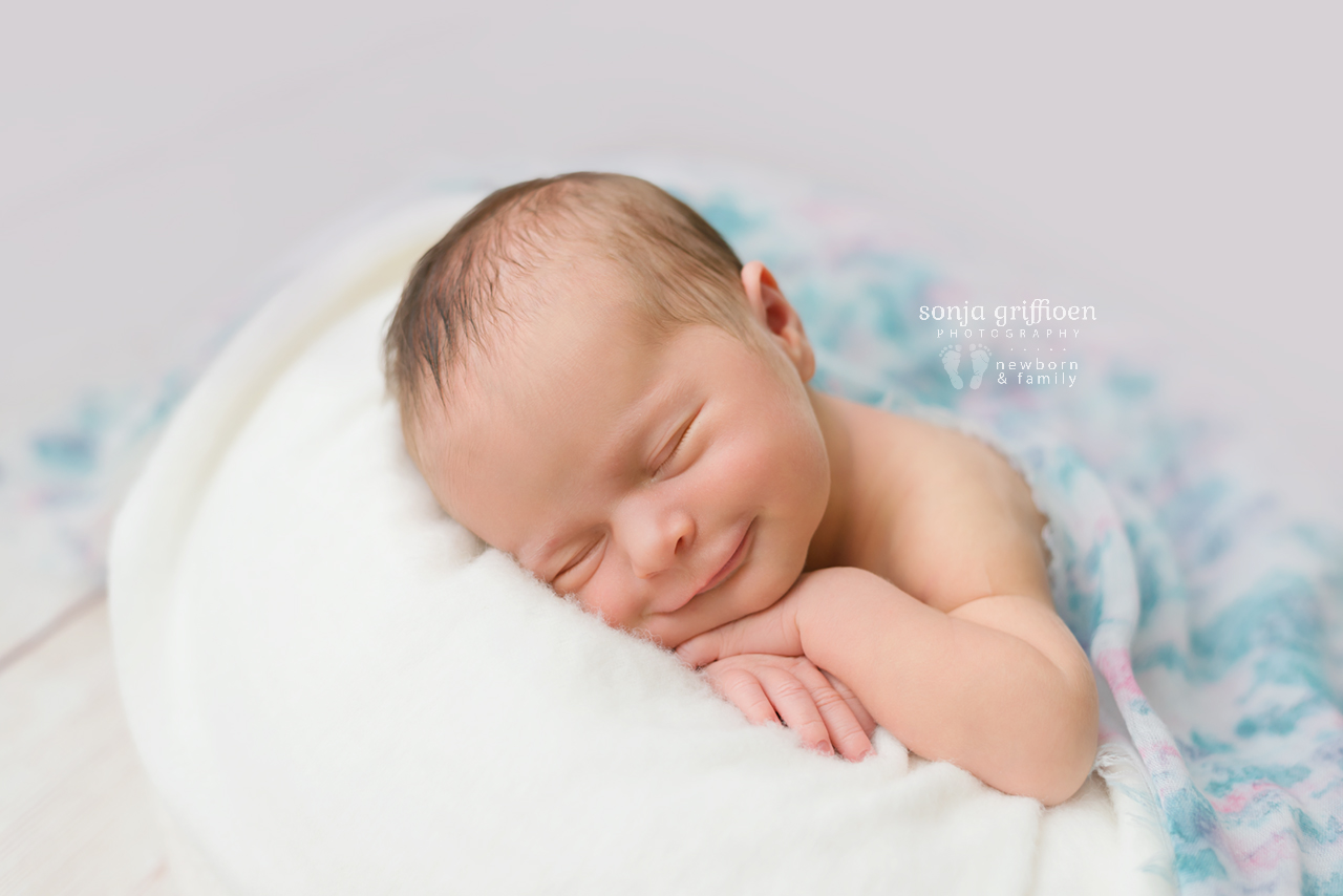 Lara-Newborn-Brisbane-Newborn-Photographer-Sonja-Griffioen-19.jpg