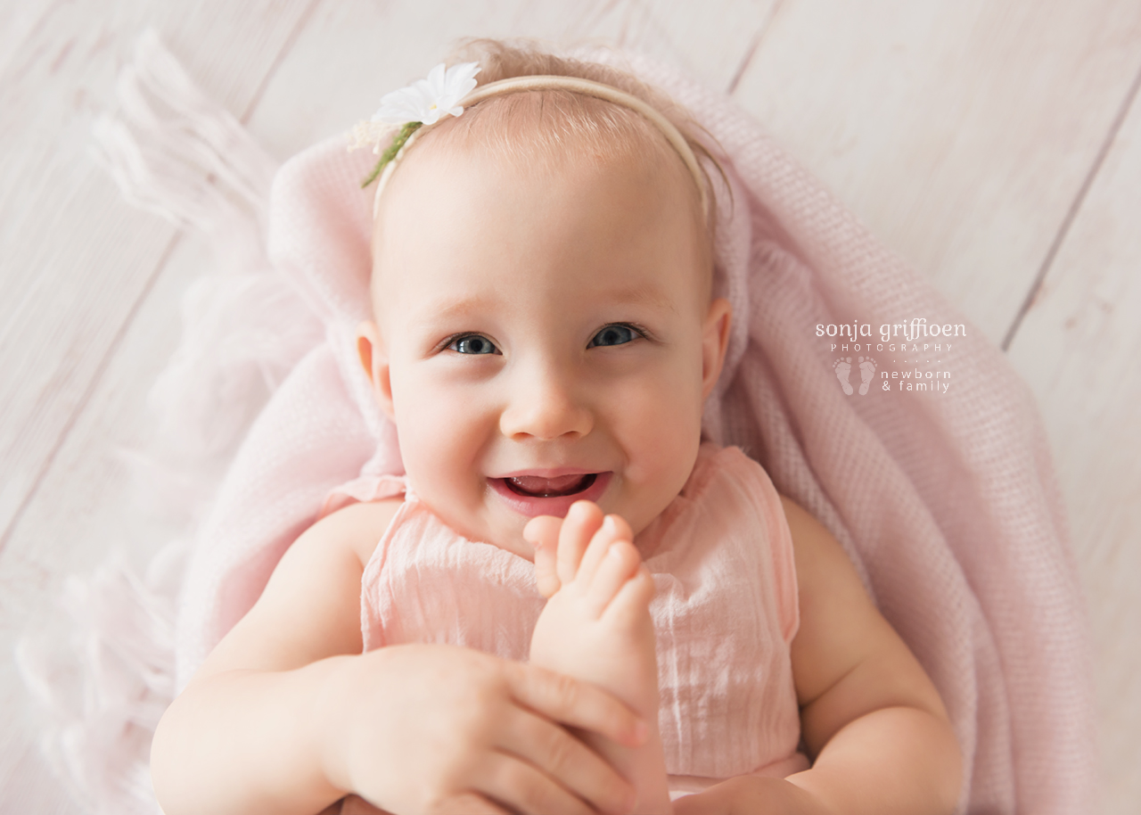 Leia-Daisy-Milestone-Brisbane-Newborn-Photographer-Sonja-Griffioen-03.jpg