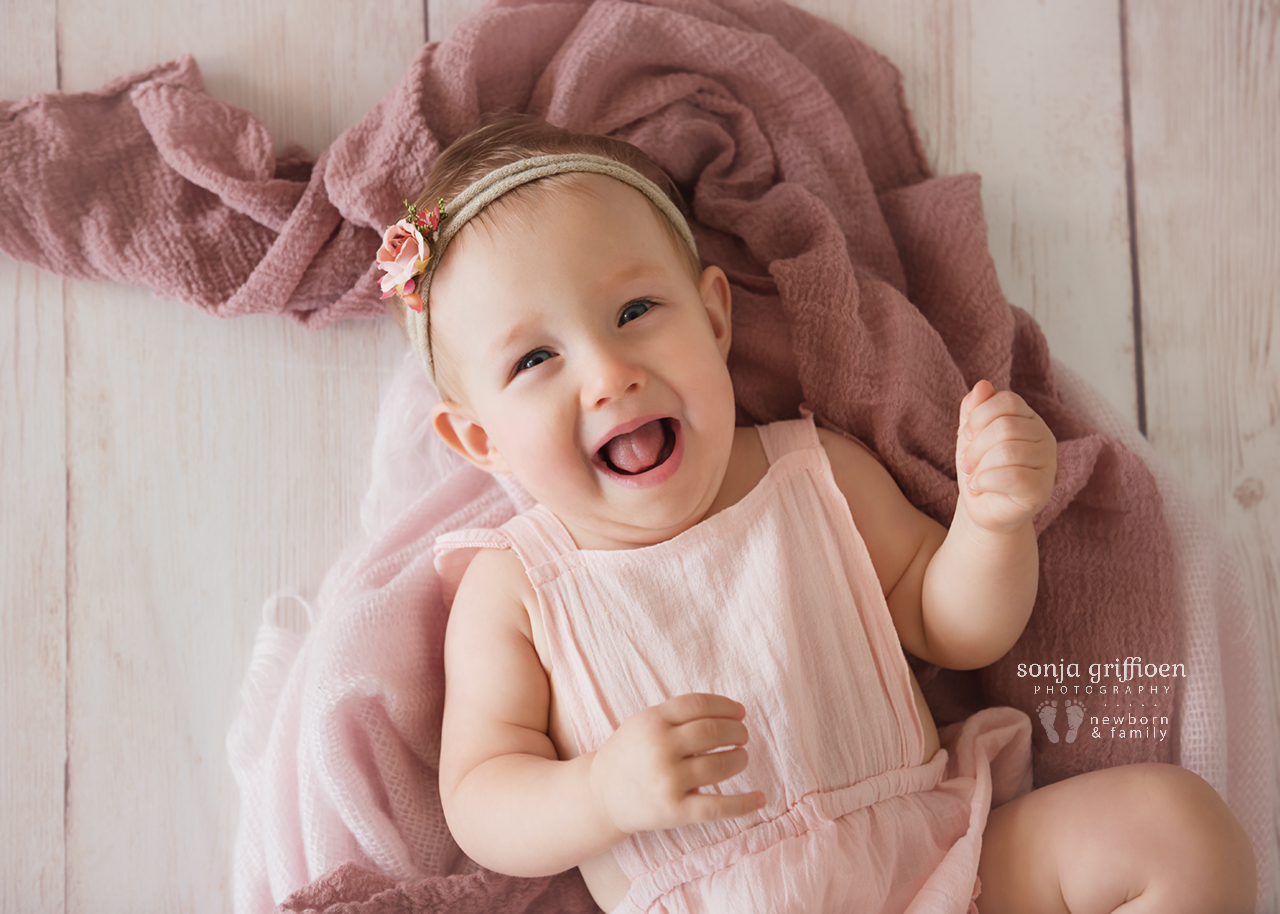 Leia-Daisy-Milestone-Brisbane-Newborn-Photographer-Sonja-Griffioen-04.jpg