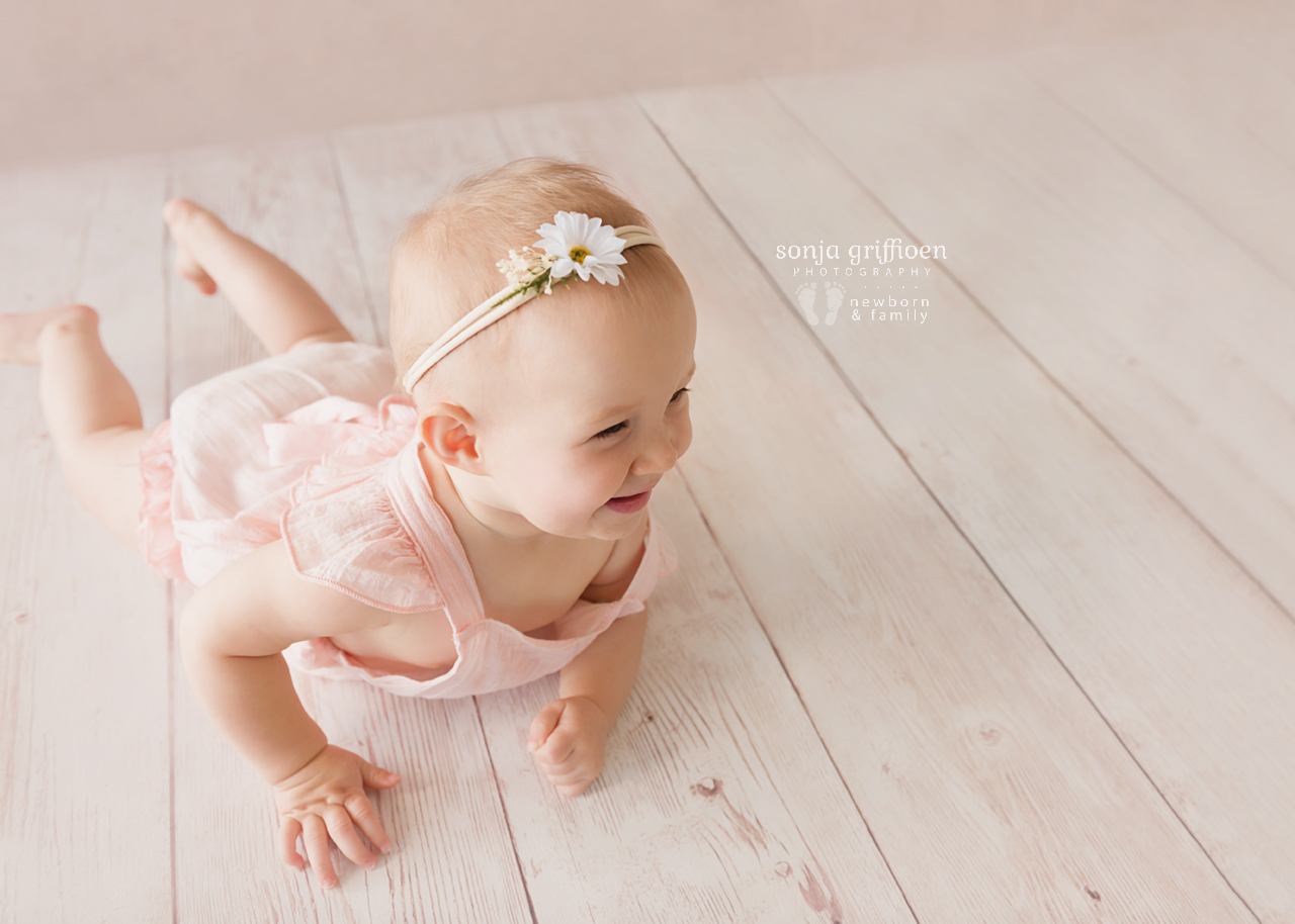 Leia-Daisy-Milestone-Brisbane-Newborn-Photographer-Sonja-Griffioen-06.jpg