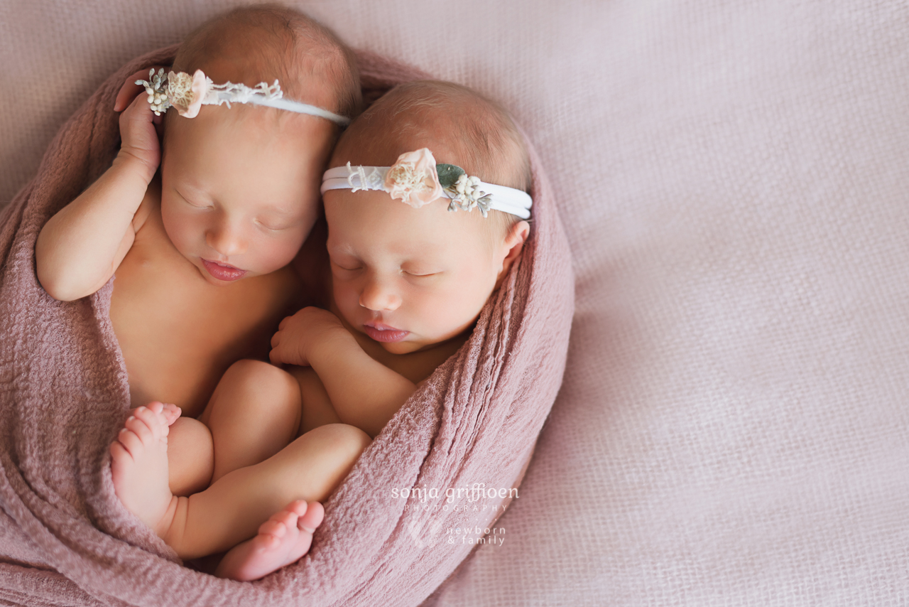 Leia-Daisy-Newborn-Brisbane-Newborn-Photographer-Sonja-Griffioen-03.jpg